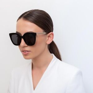 Gucci Sunglasses GG0564s